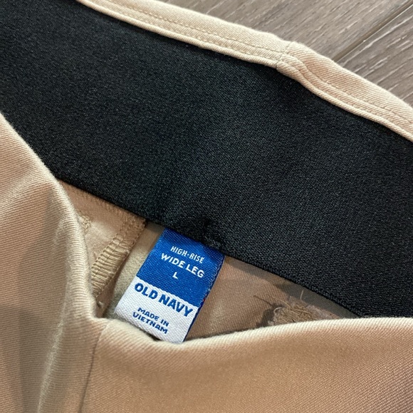 Old Navy Wide Leg Khaki Pants - Picture 2 of 3